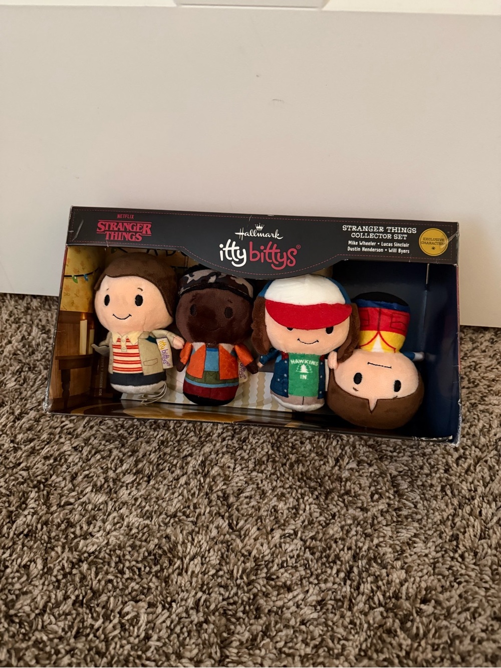 2020 stranger things itty bitty collectors set + eleven itty bitty